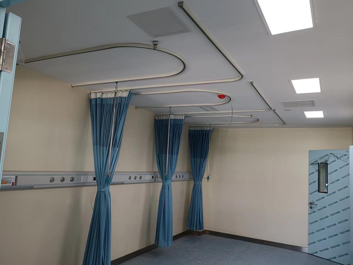 Healthcare room blackout roller blinds example