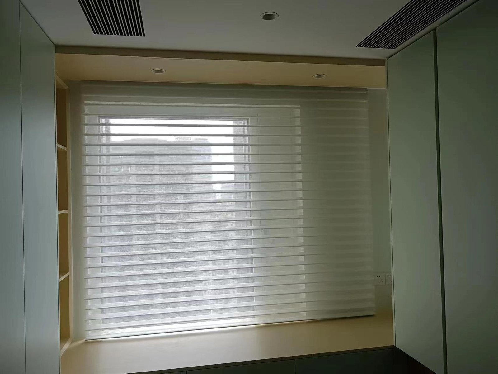 residential-zebra-shades-square-cassette-project-02 Zebra shades installed in a residential window covering project