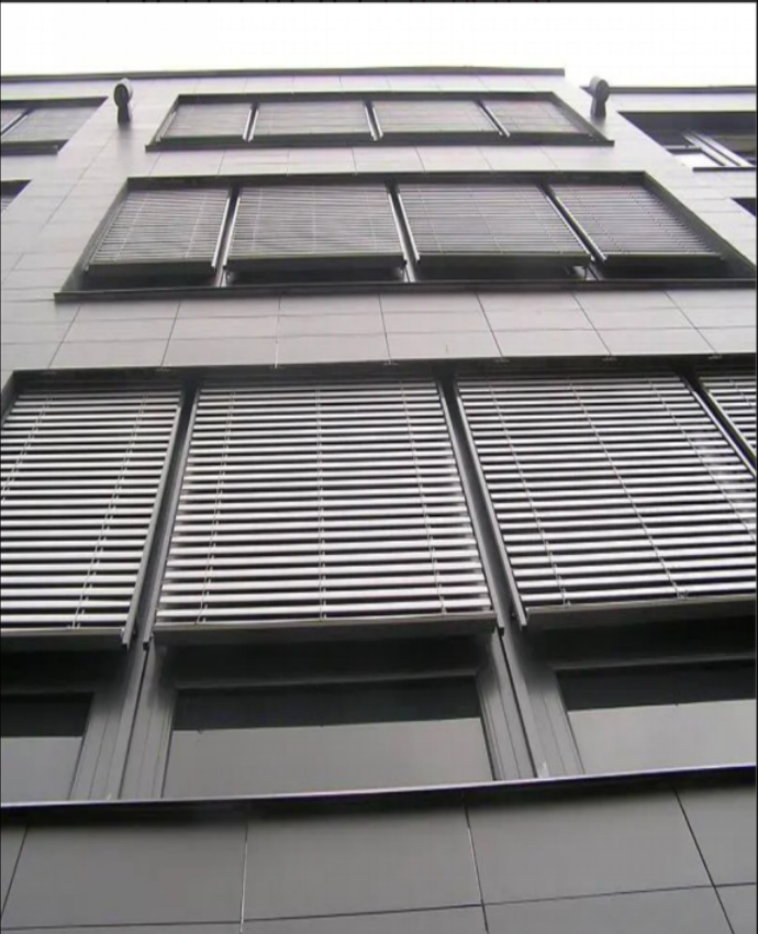 Tianyuan Yangtai Building – Referenz für Jalousien in der Vorhangfassade Tianyuan Yangtai Building – Referenz für Jalousien in der Vorhangfassade – elektrische Jalousien in einer atmenden Vorhangfassade 1